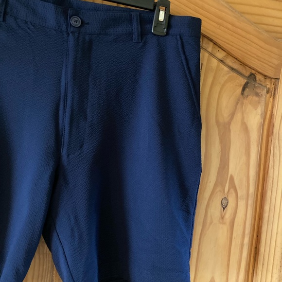 Men's Roundtree & Yorke Seersucker navy blue flat front chino shorts size 36 NWT - Picture 3 of 9